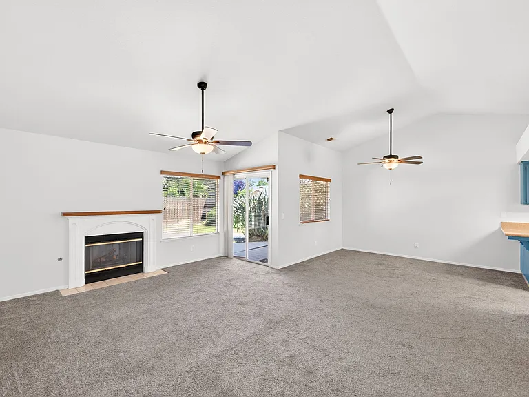 2476 N Berlin Ave — Photo 27