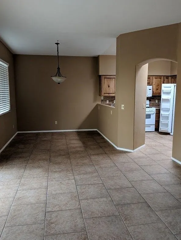 3 bed, 2.0 bath, 1485 sqft, $2,299 — Photo 3