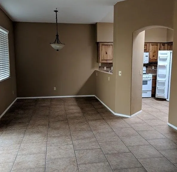 10352 N Fox Croft Ln — Photo 3