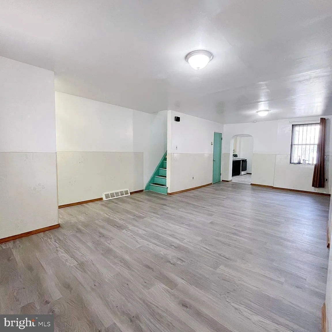 3 bed, 1136 sqft, $1,200 — Photo 2