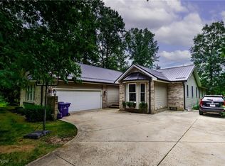 160 Beechwood Dr, Cortland, OH