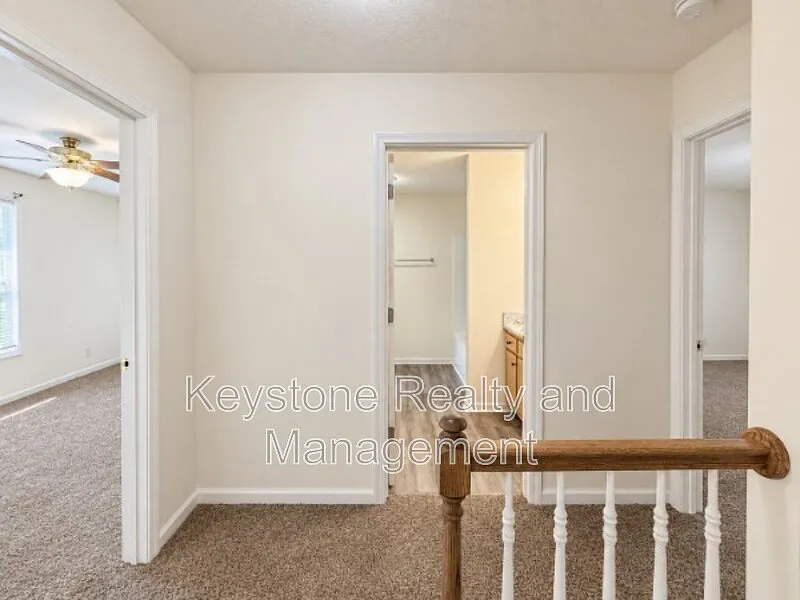 2 bed, 1.5 bath, 1050 sqft, $925 — Photo 4