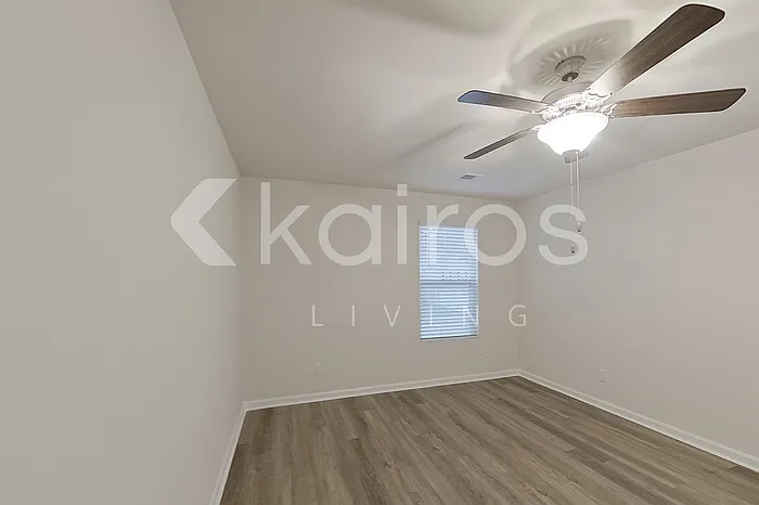 130 Inez Ave — Photo 15