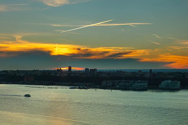 Rented by Compass | media 25