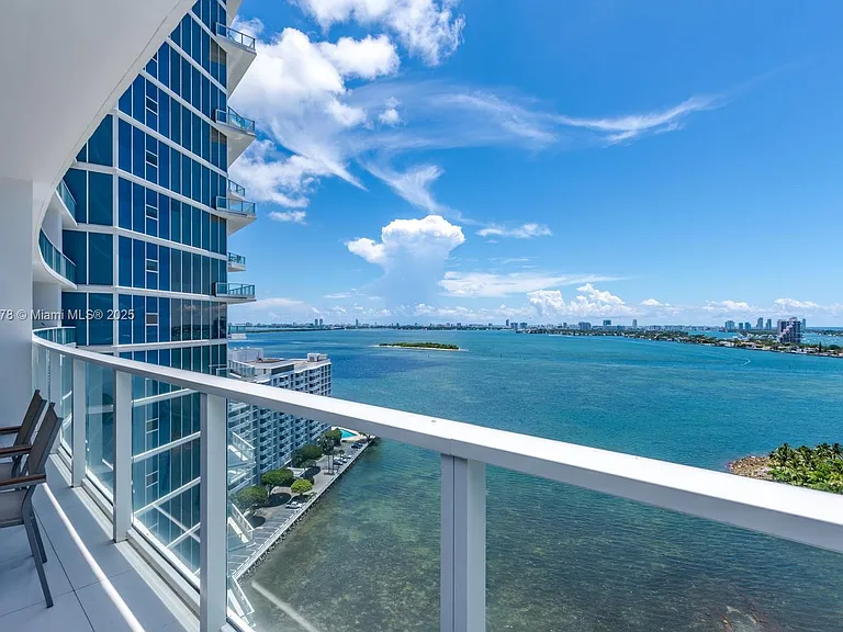 2020 N Bayshore Dr #2005 — Photo 13