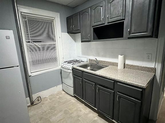 5th image of 17718 106th Ave Floor 2