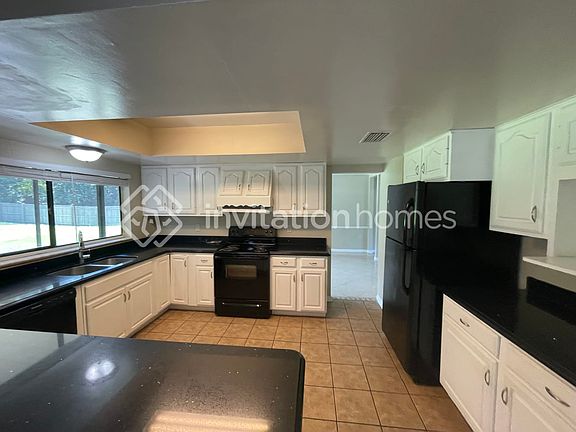 5th image of 17023 Shady Pines Dr