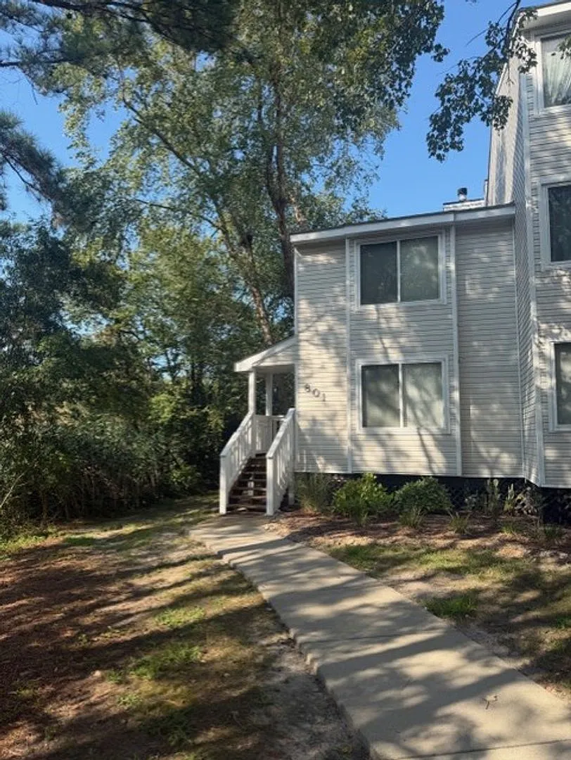 Captains Walk Condo — Photo 1