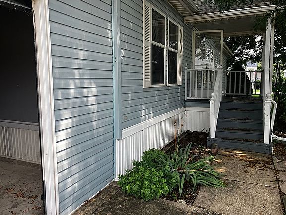 4th image of 110 Lawrence St