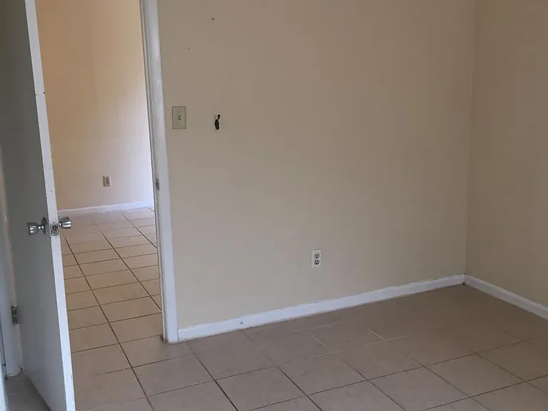 222 Lake Ella Dr #B-8 — Photo 5