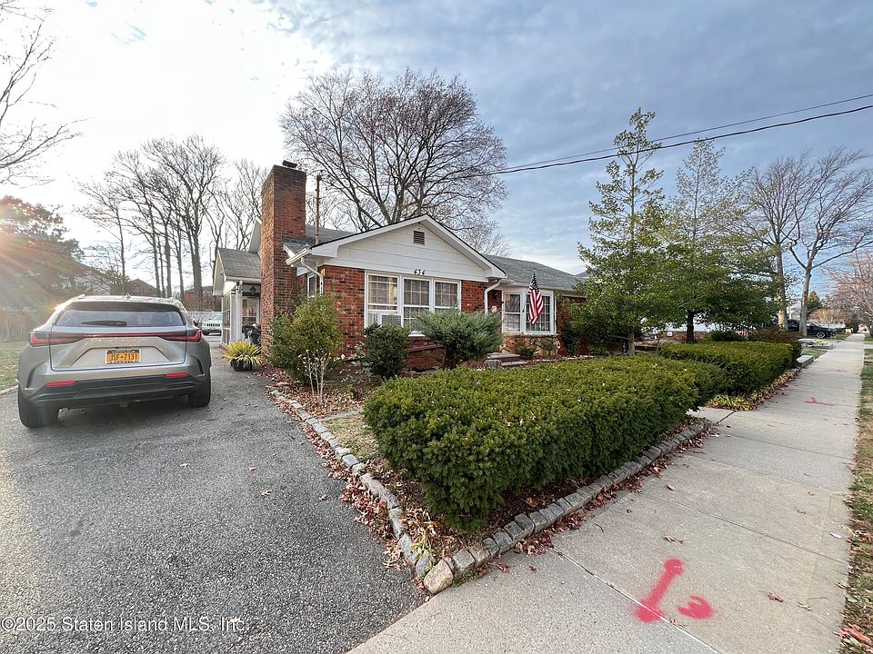 1st image of 434 Huguenot Ave