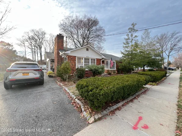 434 Huguenot Ave, Staten Island, NY 10312