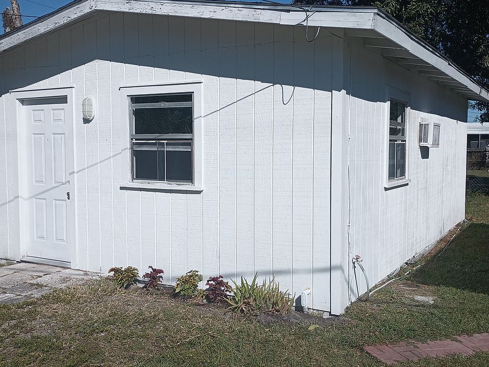 1st image of 515 64th Avenue Dr W #C