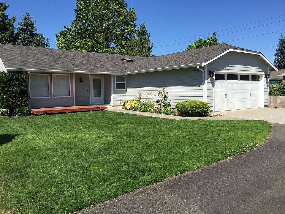 1st image of 2514 Leach Ct SE