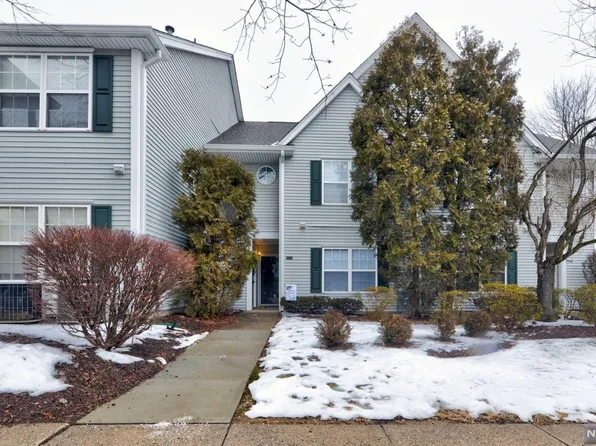 5505 Tudor Dr, Pompton Plains, NJ 07444