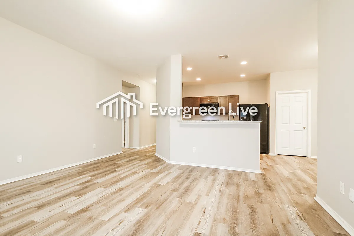 Building Photo - 1417 Sandstone Dr