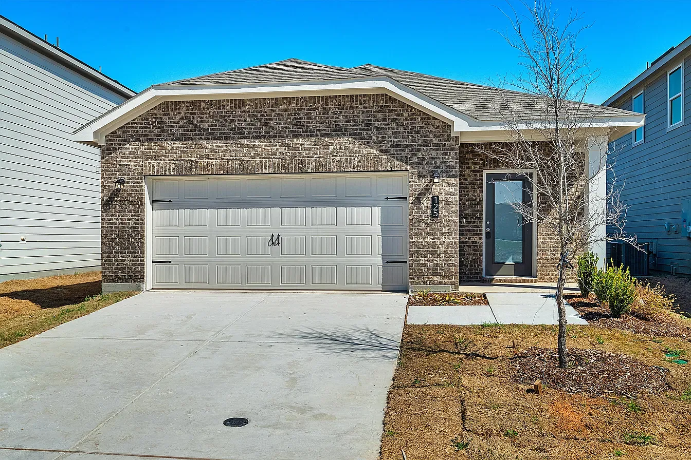 3 bed, 1391 sqft, $1,800 — Photo 1