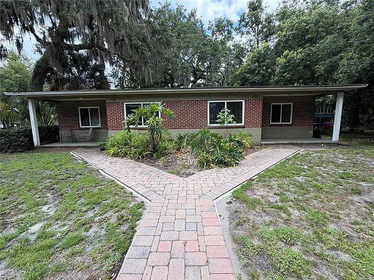 1120 Palmer St — Photo 1