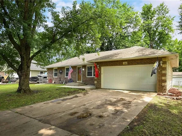 704 Jackson Ave, Archie, MO 64725