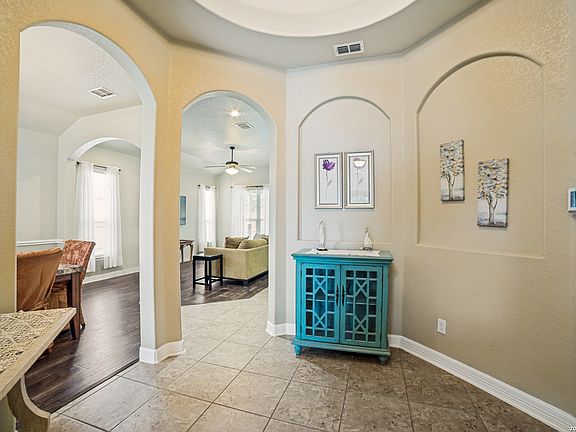 4th image of 12426 Horse Crescent