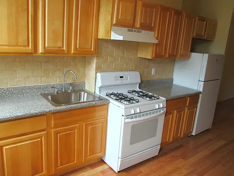 174 Norman Ave #2L — Photo 5