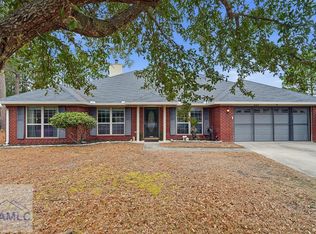 203 Barcalay Ln, Hinesville, GA 31313