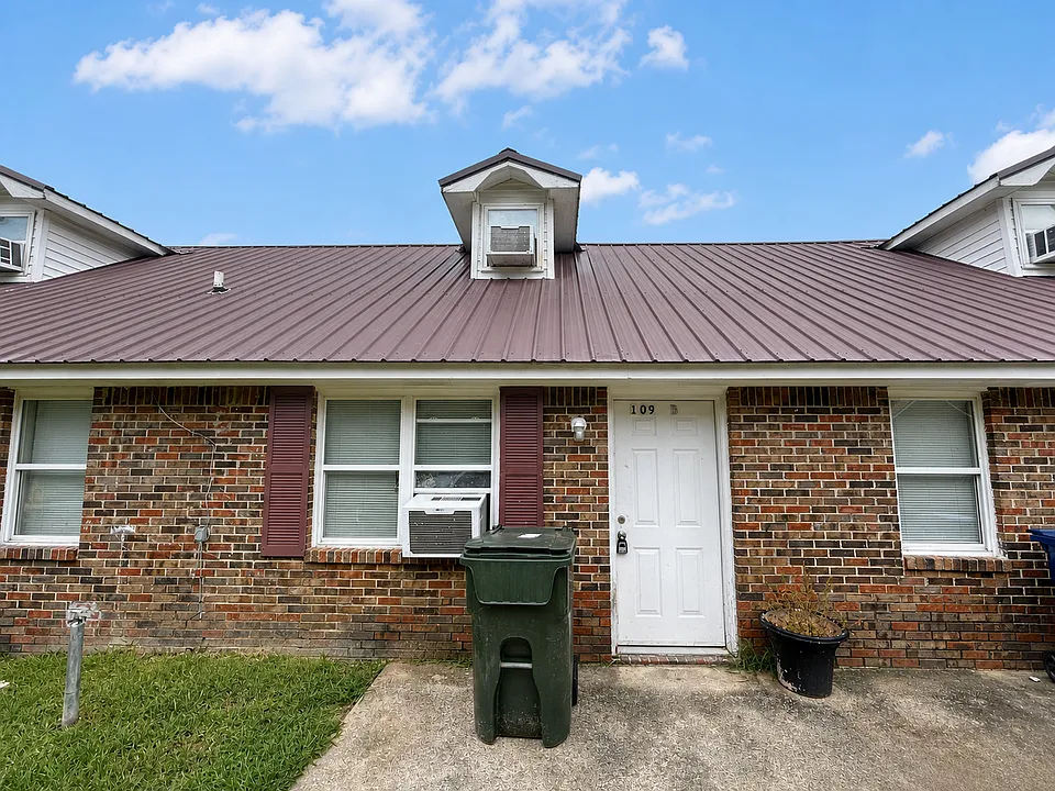 109 West Ave