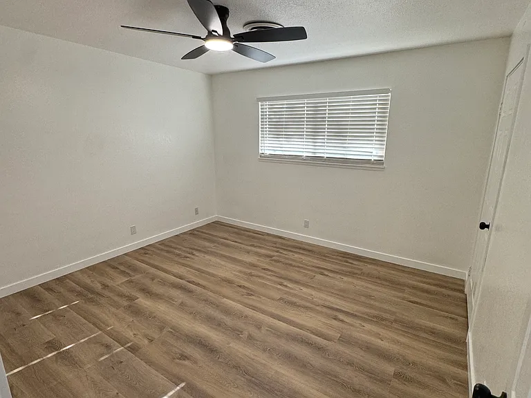 519 E Ridgecrest Blvd #A — Photo 16