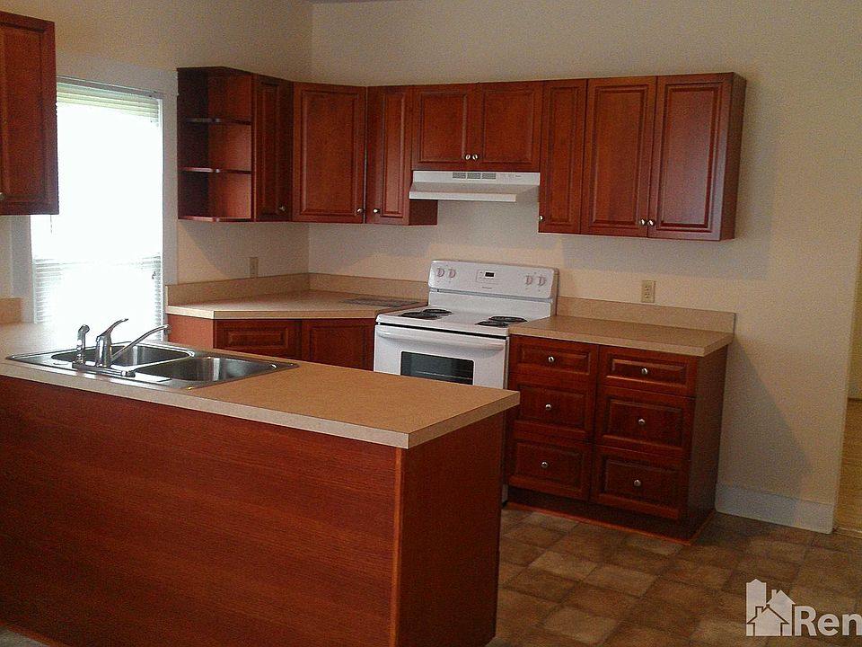 2nd image of 900 Longfield Ave