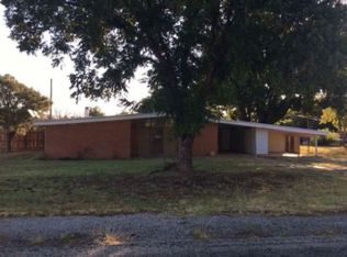 404 S Lawrence St, Roby, TX 79543