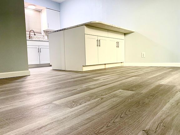 2nd image of 500 E Riverside Dr APT 122