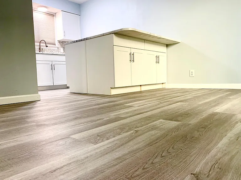 500 E Riverside Dr #122 — Photo 2