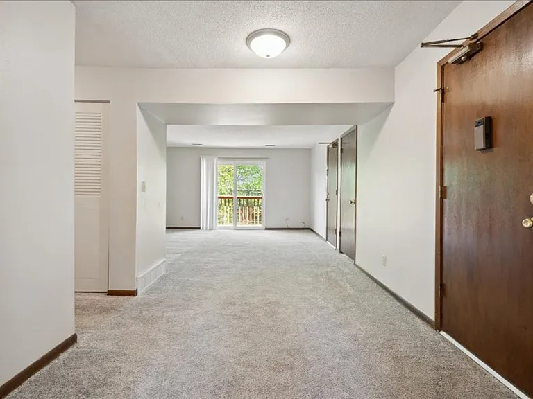 Lantern Square Apartments Spacious 1, 2 & 3 Bedrooms — Photo 27