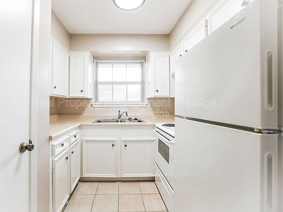 5th image of 1523 Heights Blvd APT 3