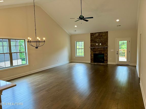 4th image of 1029 Westland Creek Blvd