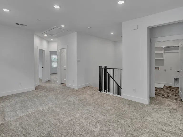 855 Lennox Dr — Photo 23