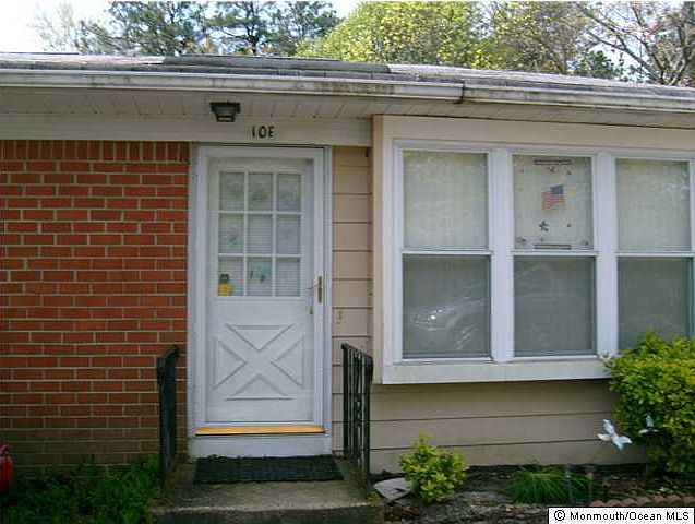 2nd image of 10 Columbus Boulevard #E