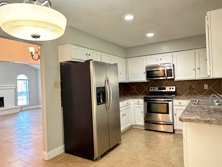 1504 Prentice St — Photo 10