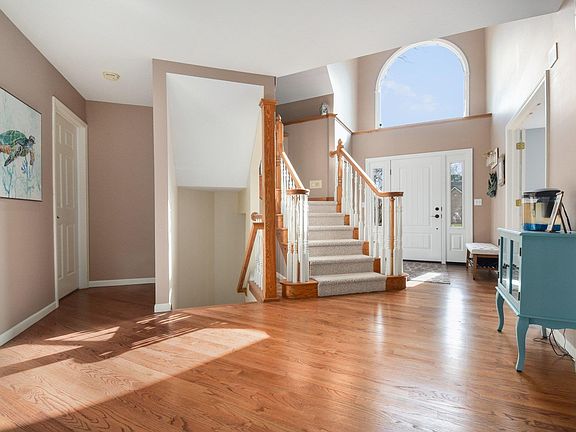 4th image of 1913 Woodstone Ct