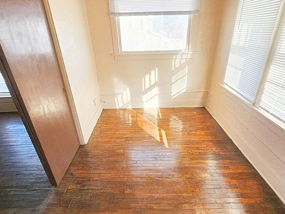 4th image of 1501 University Ave APT 4