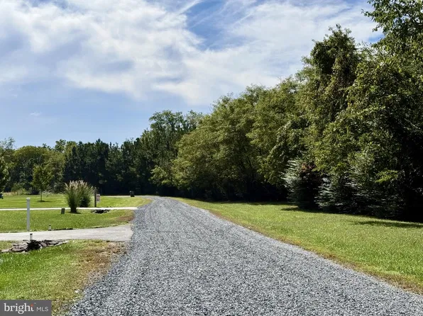 47364 Snow Hill Manor Ln, Lexington Park, MD 20653