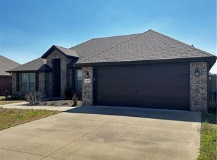 2205 SW Worthington Ave, Bentonville, AR 72713