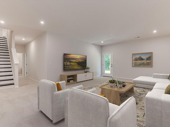 4th image of 627 Griffon Dr