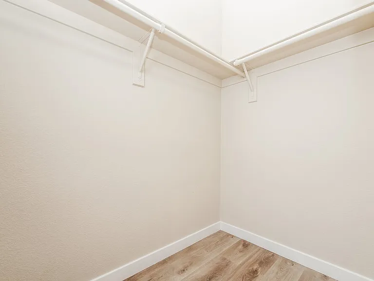 4929 Whispering Spring Ave — Photo 7