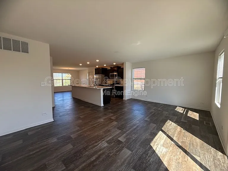 2372 Upland Rd — Photo 7