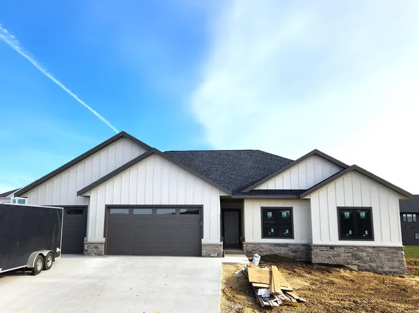 362 Solomia Ct, Peosta, IA 52068