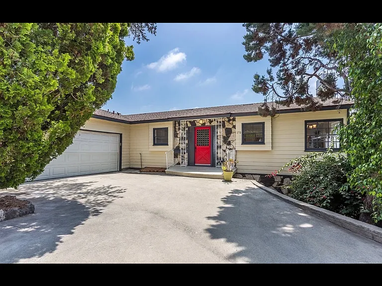 170 Waverly Dr — Photo 12