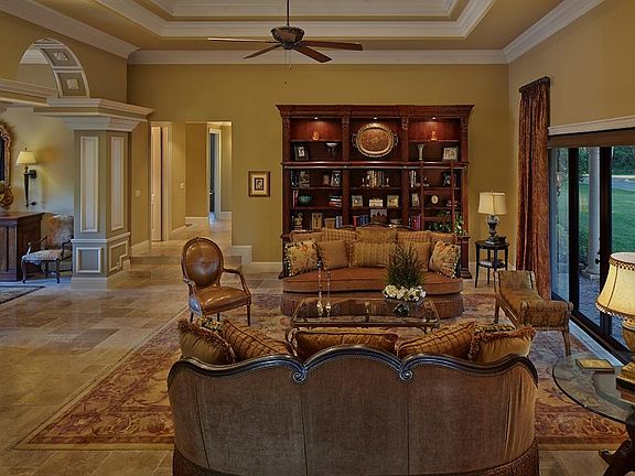 Home For Sale In Pine Tree Golf Club