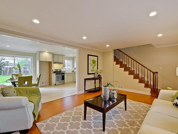 4th image of 3112 Capewood Ln