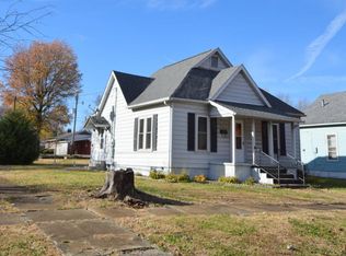 401 N 20th St, Herrin, IL 62948